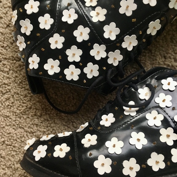 Isa Tapia Leather Winston Floral Ankle Boot - Picture 3 of 7